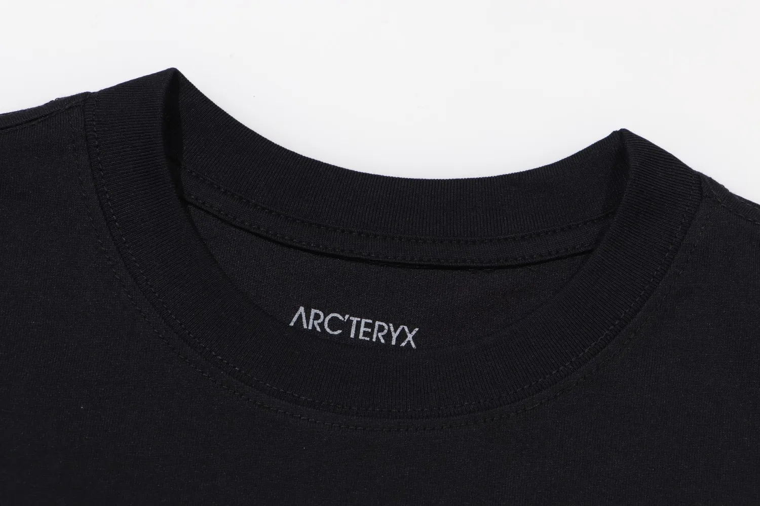 Arc’teryx ARC 23SS T 60 ， g 。 Breathable， ， ， 。 logo ， 。 ， 。 ， ， ， ， 。 Size:XS-L